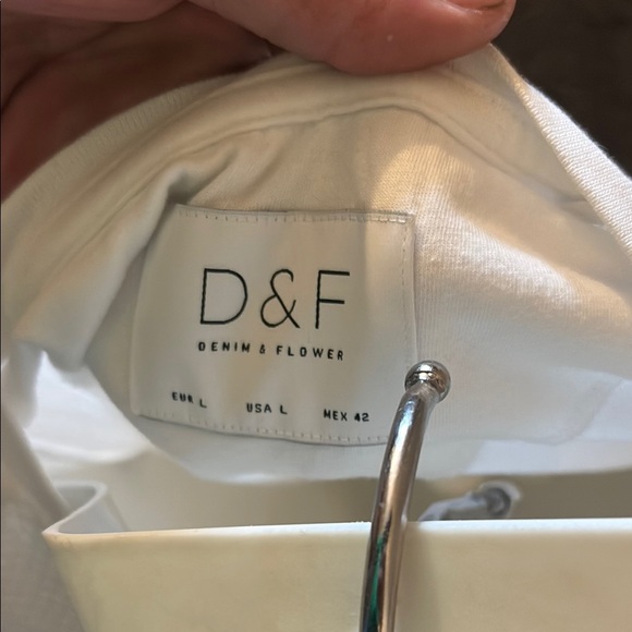 Denim & Flower Textured White Tee Shirt - Picture 4 of 4